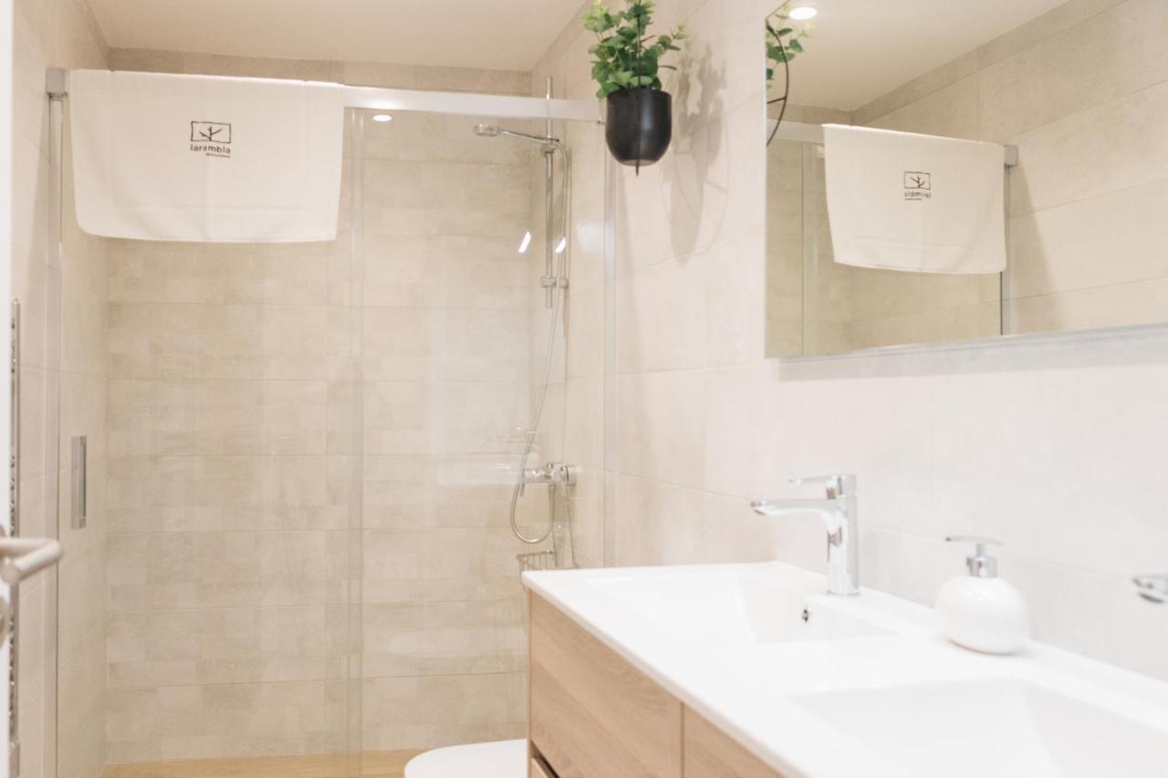 Apartaments La Rambla - Arbequina - 6 Persones 코르누데야 외부 사진