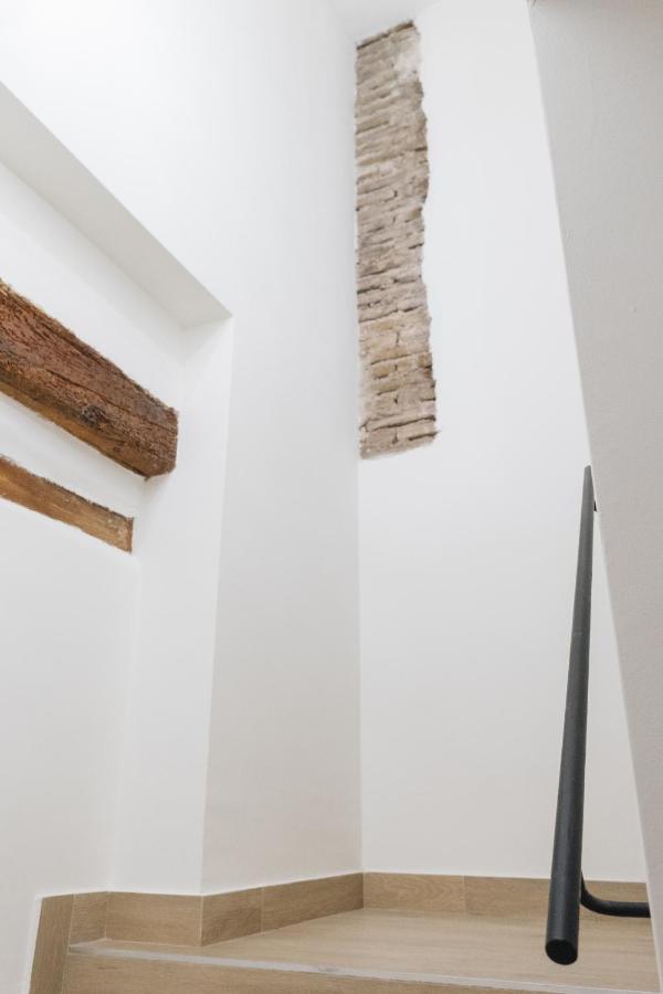 Apartaments La Rambla - Arbequina - 6 Persones 코르누데야 외부 사진
