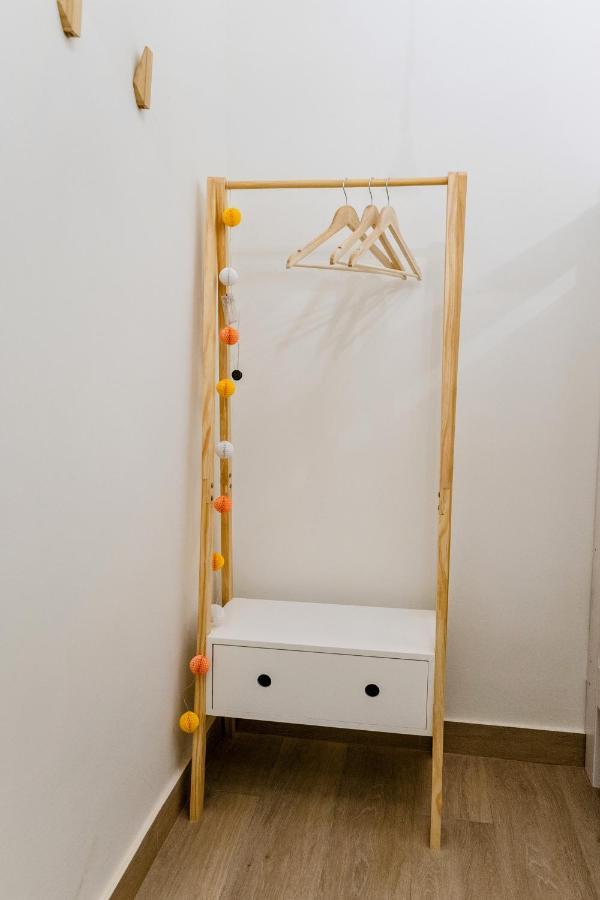 Apartaments La Rambla - Arbequina - 6 Persones 코르누데야 외부 사진